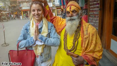 NRIs-and-foreigner-devotees-will-have-special-attention-and-facilities-at-Prayagraj-Mahakumbh-2025