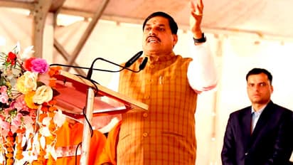 Mohan-Yadav-at-nath-sampradaya-sant-samaroh-in-Budhni