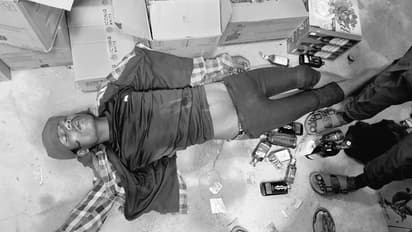 Telangana Thief Caught In Liquor Shop 