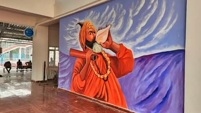 Prayagraj-railway-stations-dazzle-with-stunning-artwork-for-Mahakumbh-2025