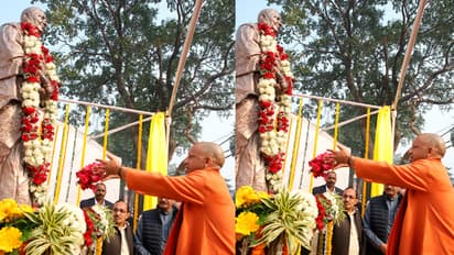 Yogi-Adityanath-unveiled-the-statue-of-former-freedom-fighter-and-social-worker-Kamla-Bahuguna