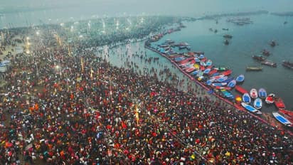 Prayagraj Mahakumbh 2025 live kumbh mela first shahi snan photos update