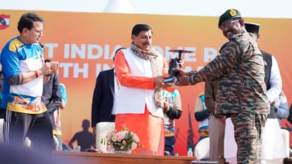 Mohan-Yadav-participated-in-Fit-India-Run-with-Indian-army-Marathon
