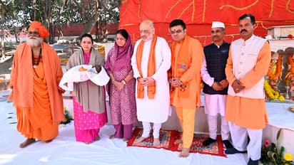 Amit-Shah-CM-Yogi-Adityanath-visited-Akshayavat-at-Prayagraj-Mahakumbh-2025