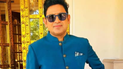 manoj muntashir