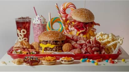 5 Foods To Never Give Your Child: बच्चों को ओबेसिटी, डायबिटीज और हार्ट डिजीज से बचाना है? ये 5 फूड आज ही बंद करें!