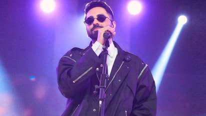 Ayushmann-Khurrana-performance-at-inauguration-of-WPL-2025