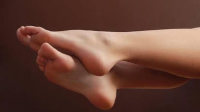 UP hathras cyber crime police arrest deepak sharma women foot pictures 1000 images