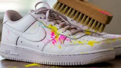 How to clean white shoes after Holi