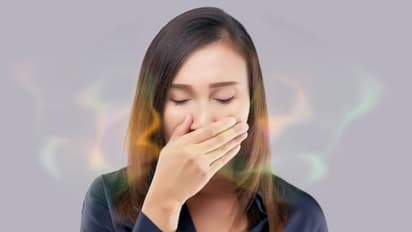 How to remove bad breath at home