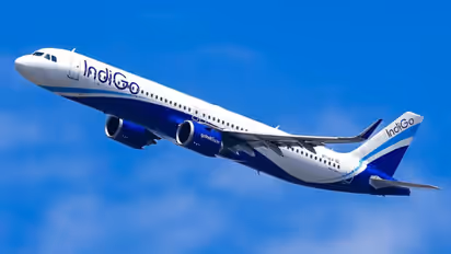 indigo flight landing issue jaipur airport om birla air traffic delay