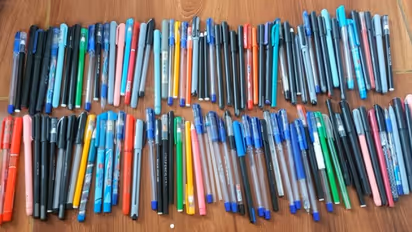 aditi jaiswal upsc story viral used pens photo