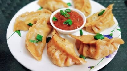 momos