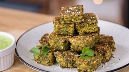 How-to-make-kothimbir-vadi