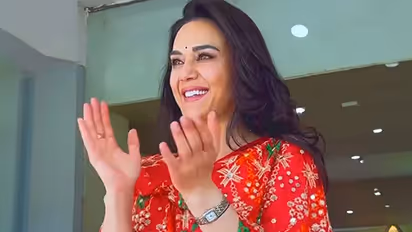 Preity Zinta Helps Army Widows