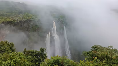 jog falls all season tourist spot