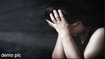 छेड़छाड़ के साथ बदसलूकी