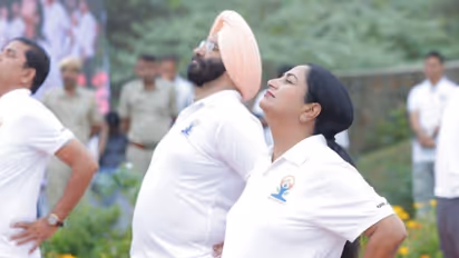CM Rekha Gupta Leads Yoga Event