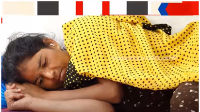 Lady begging to collect money for accident treatment