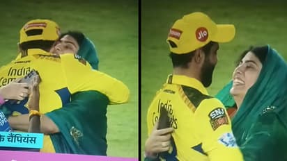 Ravindra Jadeja emotional moment with wife Rivaba Solanki