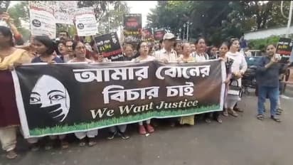 Junior doctors march from health building to CBI office CGO complex bsm