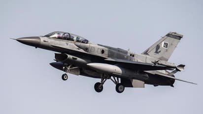 Pakistan F-16 aircraft