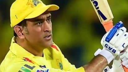 dhoni news