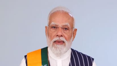 PM Modi on BJP Foundation Day Hails Karyakartas Sacrifices Citing Congress Emergency and Bengal Violence