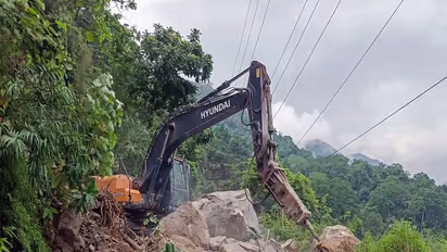 Kalimpong landslides disrupt traffic amid heavy rain in West Bengal