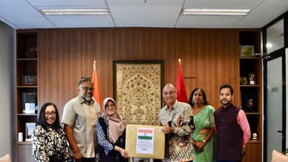 India Gifting of critical Prussian Blue Capsules to Indonesia