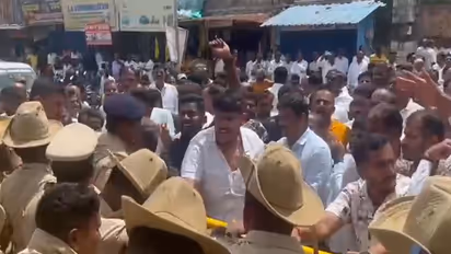 JD(S) Party Leaders Stage Protest at Hasanamba Temple Over Alleged Disrespect to HD Kumaraswamy
