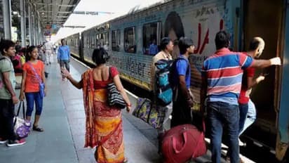 Indian Railway venad express News train reverse cheriyanad railway station