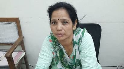 Delhi police female sub inspector Rekha Singh arrested