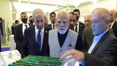 Modi Explores Israeli Tech Hub Calls for Investment in India
