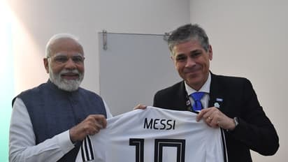 YPF Chief gifted Messi T shirt to Modi
