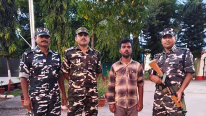 Bangladeshi infiltrator arrested from Panitanki area of ​​Indo Nepal border