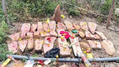 nagapadaga-stones