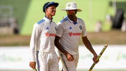 Yashasvi Jaiswal-Ashwin