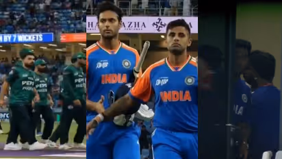 No Hand Shake Pakistani players looks at Indian dressing room and they closed the door