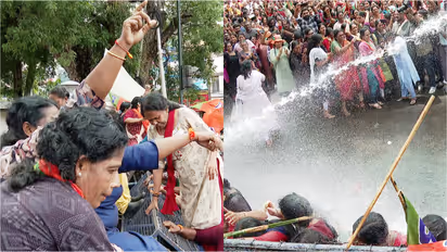  Mahila Morcha secretariat march