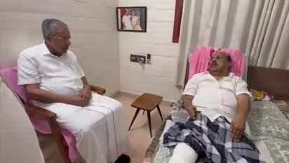Pinarayi Vijayan visits G Sudhakaran