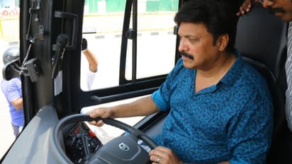 kb ganesh kumar driving license
