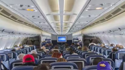 26,000 फीट से अचानक नीचे गिरने लगी फ्लाइट