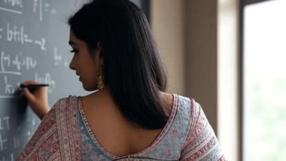  टीचर पर अपने ही छात्र के साथ यौन उत्पीड़न का आरोप