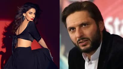 भारत में 24 घंटे बाद फिर से बैन हुए