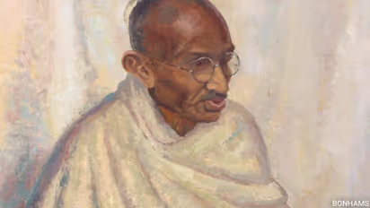 लंदन में नीलाम हुई महात्मा गांधी की तस्वीर