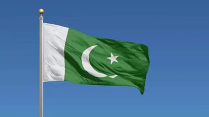 पाकिस्तान में हवाई फायरिंग में तीन लोगों की मौत