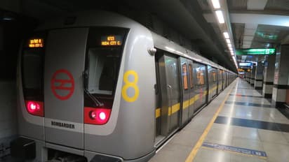  दिल्ली मेट्रो ने बढ़ाया किराया