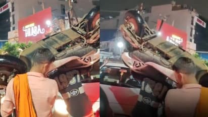 gurugram traffic jam scooter