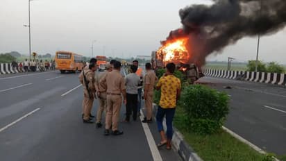 Aligarh road accident